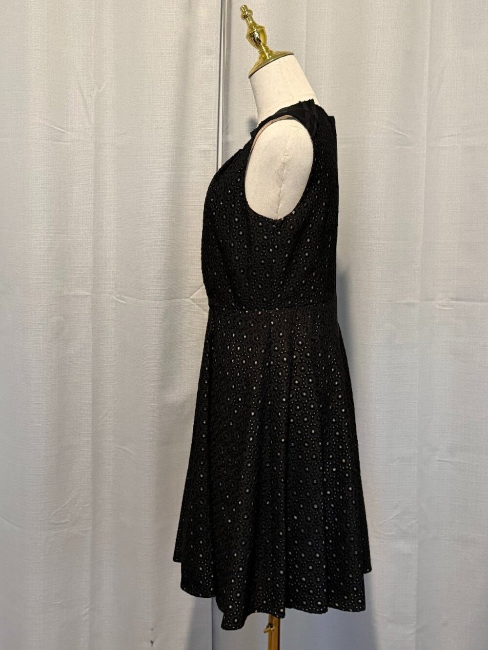 Vince Camuto Sleeveless Midi Dress - Black & Tan Cottagecore - Size 6 - Picture 5 of 13